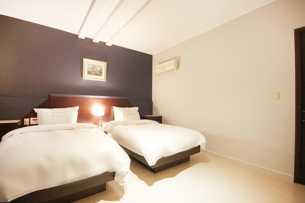 Charmant Hotel มกโพ ภายนอก รูปภาพ